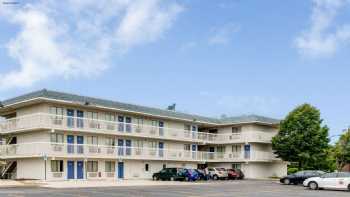 Motel 6 Rolling Meadows, IL - Chicago Northwest