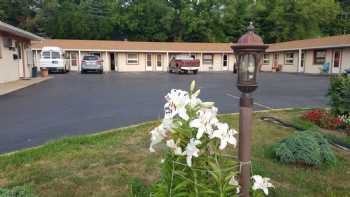 Fox Lake Motel | Fox Lake Hotels | Fox Lake Bed & Breakfast