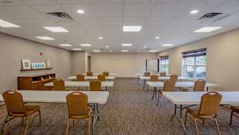 Country Inn & Suites by Radisson, Crystal Lake, IL