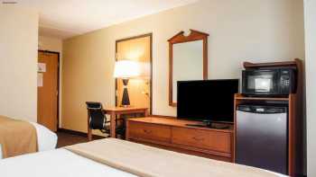 Quality Inn Bolingbrook I-55