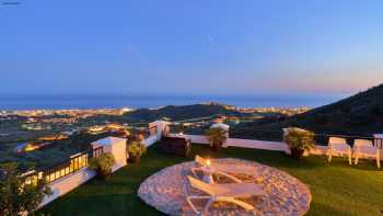 La Zenaida Luxury Rentals