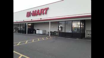 Bi-Mart Membership Discount Stores