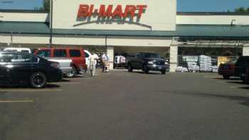 Bi-Mart Membership Discount Stores