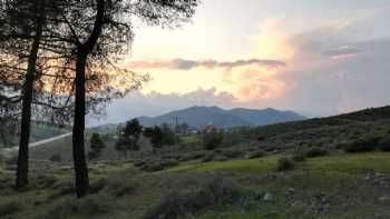 Kazıklı İlkokulu