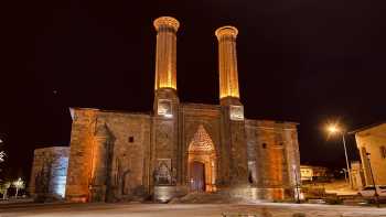 Erzurum Çifte Minareli Medrese Vakıf Eserleri Müzesi