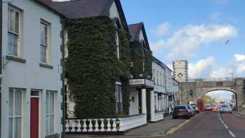 The Glencloy Inn