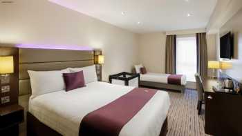 Premier Inn Caerphilly Crossways hotel