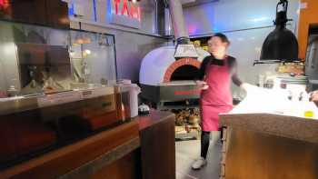 Tân Woodfired Pizza