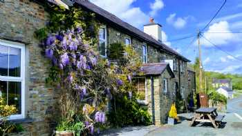 The Forest Arms Pub, Restaurant & Rooms