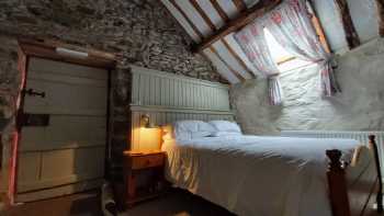 Llwyndu Farmhouse Hotel