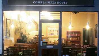 Alexanders Cafe & Pizza House