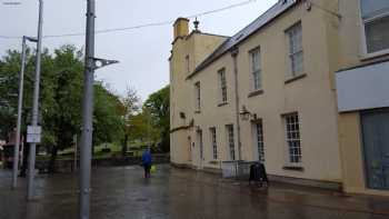 Plas Llanelly House