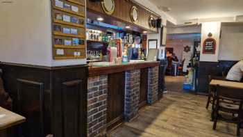 The Ship Inn/ Y Llong