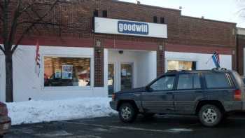 Goodwill Store: Belmont