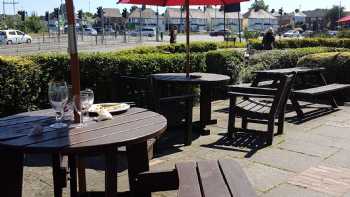 Toby Carvery Burnt Tree Island