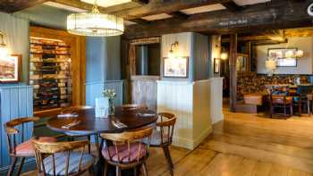 Hare & Hounds Inn