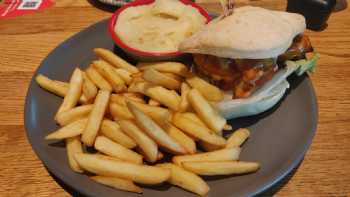 Nando's Hatfield