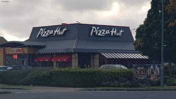 Pizza Hut Restaurants