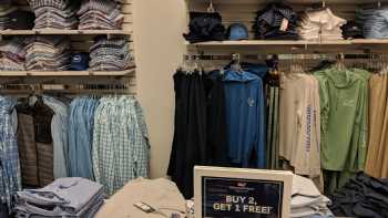 vineyard vines Outlet