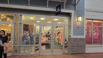 vineyard vines Outlet