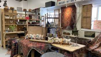 Flying Pig Antiques