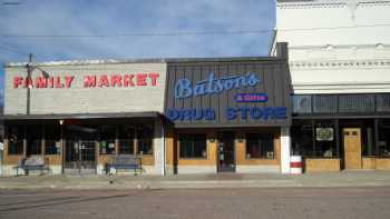 Family Market and Soda Fountain