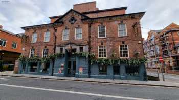 Brewhouse & Kitchen - Chester