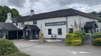 Magna Charta - Pub & Grill