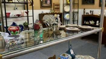 Teeks Antiques and Collectibles