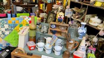 Teeks Antiques and Collectibles