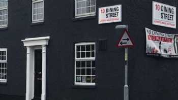 10 Dining Street