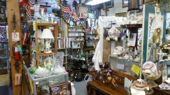 One Block West Antiques & Collectibles