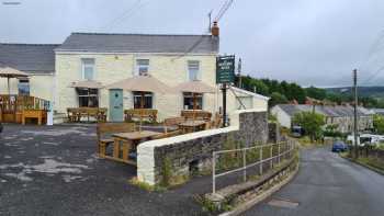 The Butchers Arms Bunkhouse and Brewpub