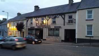 McGintys Bar & Guest Inn