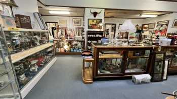 Hewitt's Antiques