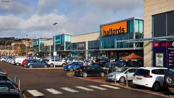 Kilner Way Retail Park