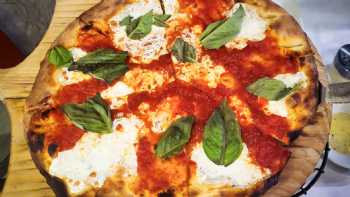 Rocco's Of Roc Beach Coal Brick Oven Pizza Restaurant Bar Italiano