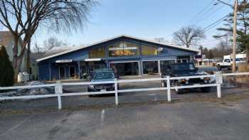 Boneyard BBQ At Carbone's Beachside