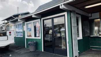 He'eia Pier - General Store and Deli