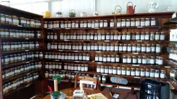 The CARDINAL Herbs, teas and Spices