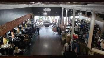 The Valencia Boutique