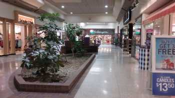 Uptown Scottsbluff (Monument Mall)