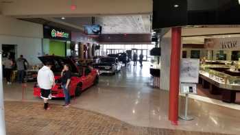 Uptown Scottsbluff (Monument Mall)