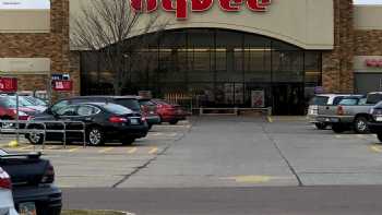 Hy-Vee Grocery Store