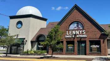 Lenny's Shoe & Apparel