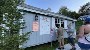 W&E Ice Cream Stand