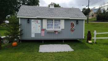 W&E Ice Cream Stand