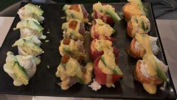 101 Sushi Roll and Grill