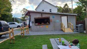 Willoughby Lake Store