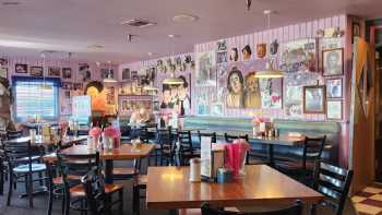 Peggy Sue's 50's Diner